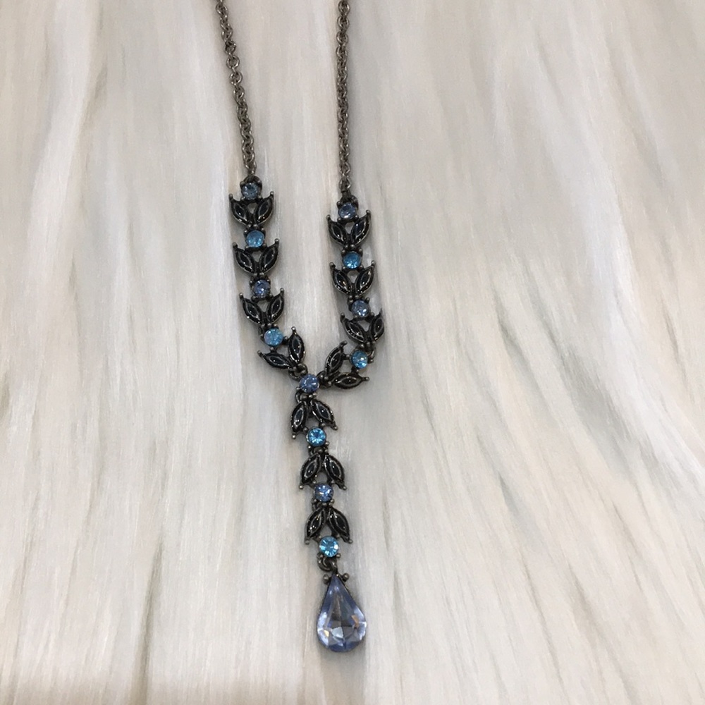 blue gem necklace